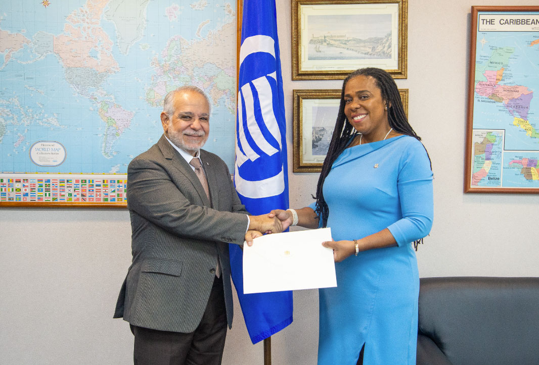 High Commissioner of Jamaica meets with ACS Secretary General