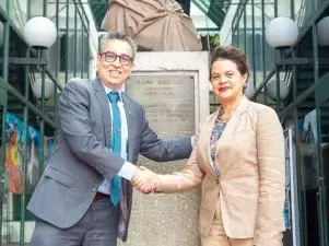 Venezuelan Ambassador Álvaro Sánchez and ACS Secretary-General Noemí Espinoza